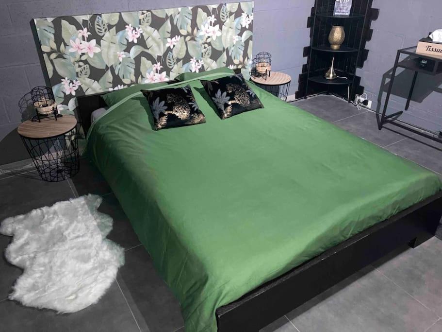 Vip Lounge Appartement Avec Jacuzzi Et Jardin Andenne Bagian luar foto