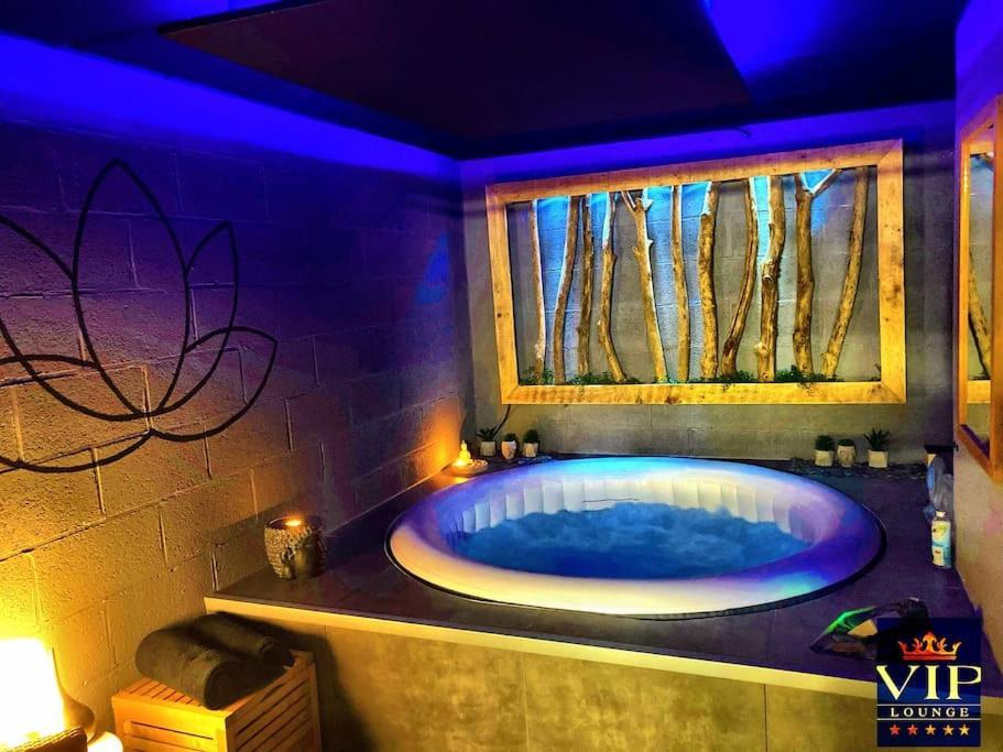Vip Lounge Appartement Avec Jacuzzi Et Jardin Andenne Bagian luar foto