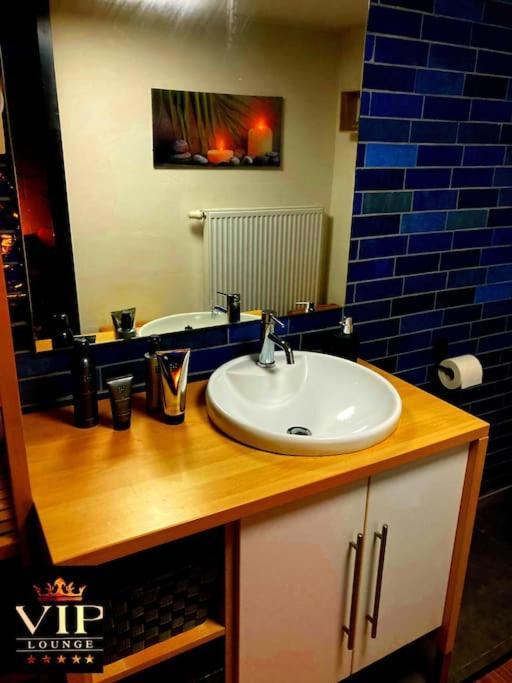 Vip Lounge Appartement Avec Jacuzzi Et Jardin Andenne Bagian luar foto