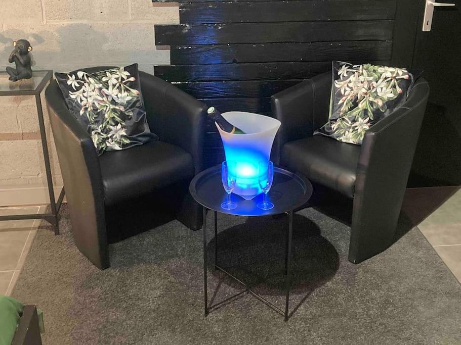 Vip Lounge Appartement Avec Jacuzzi Et Jardin Andenne Bagian luar foto