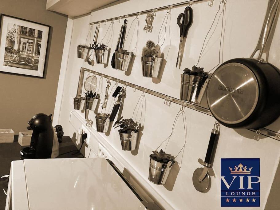 Vip Lounge Appartement Avec Jacuzzi Et Jardin Andenne Bagian luar foto