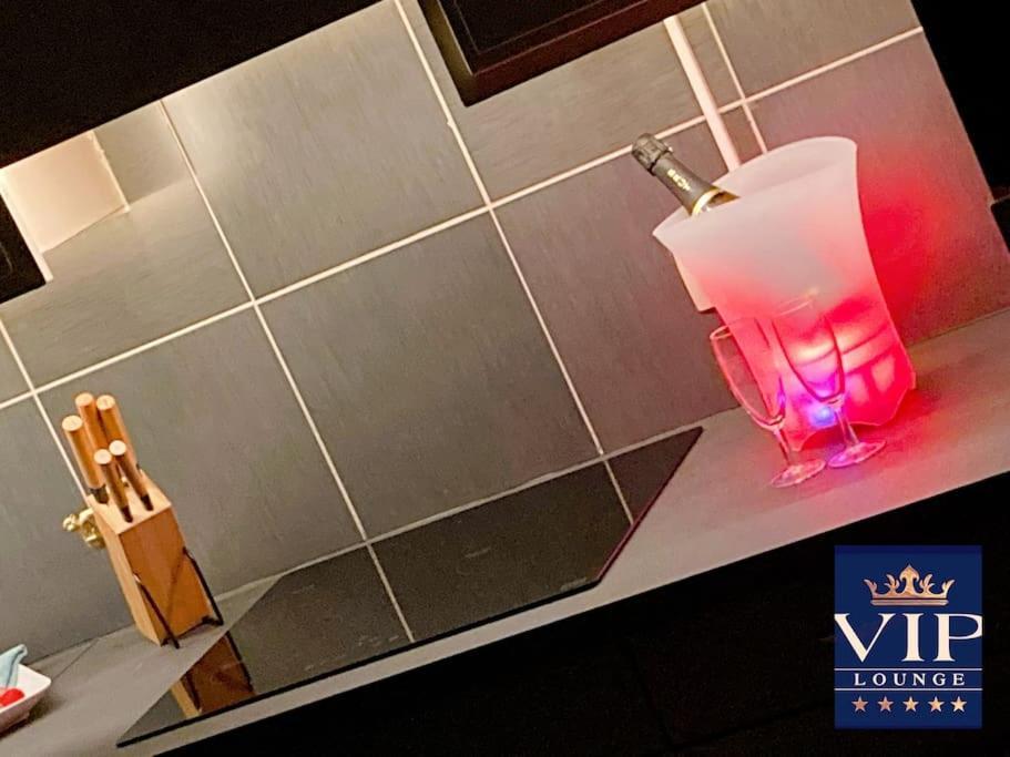 Vip Lounge Appartement Avec Jacuzzi Et Jardin Andenne Bagian luar foto